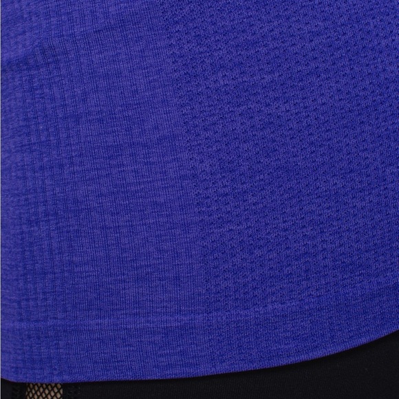 Lululemon Seamlessly Covered Tank - Picture 6 of 9